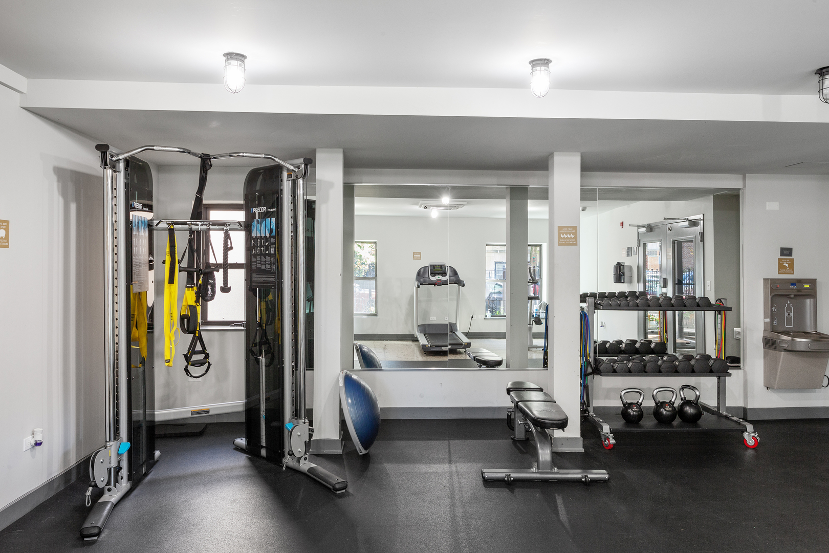 6019 North Winthrop Avenue, Unit 314 Chicago, IL 60660 - Photo 13 of 14 a view of a room with gym equipment