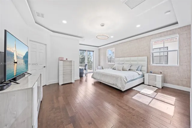 $1,245,000 | 6933 Northwest 104th Court, Doral, FL 33178