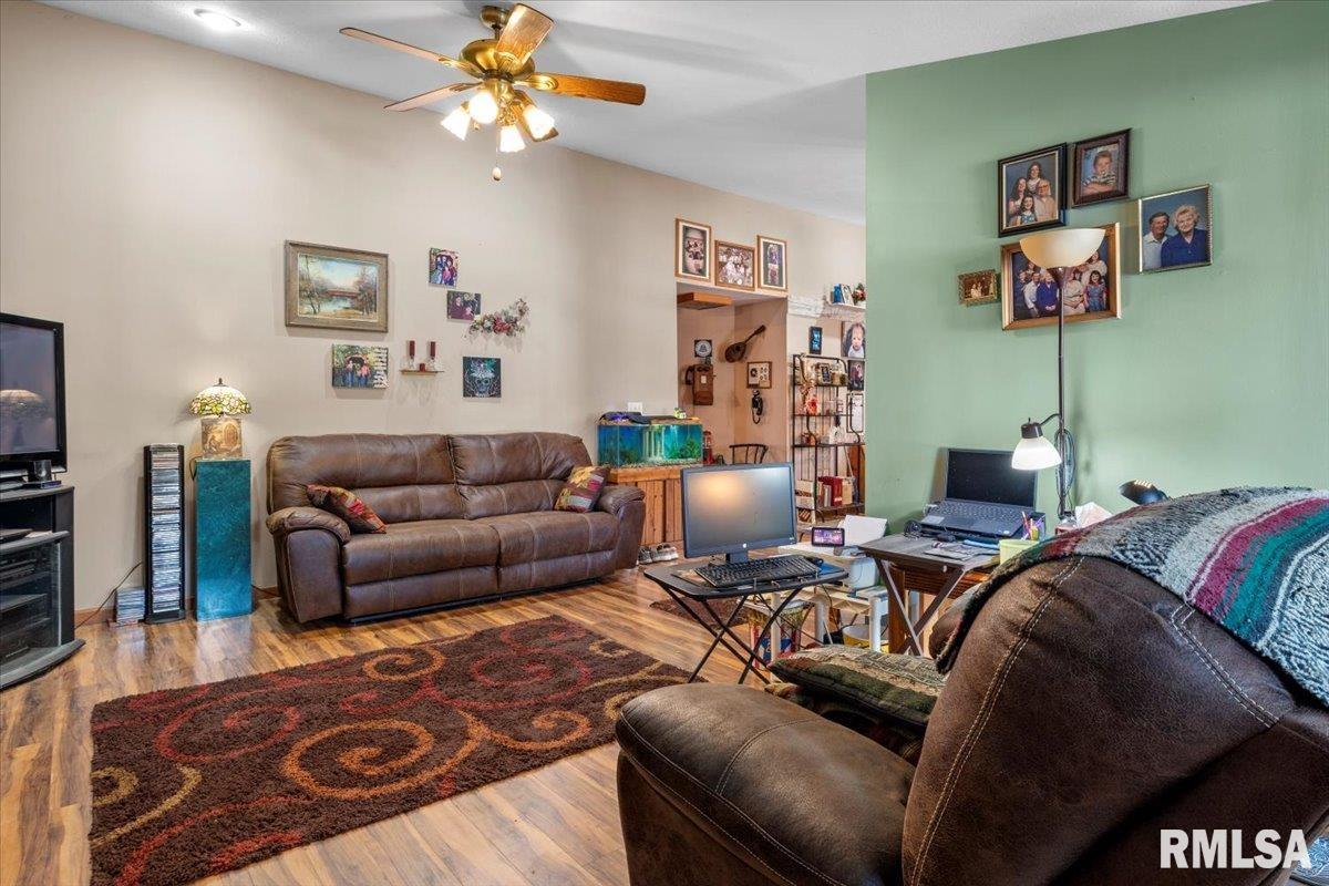 2680 Piper Lane Springfield, IL 62707 - Photo 7 of 38