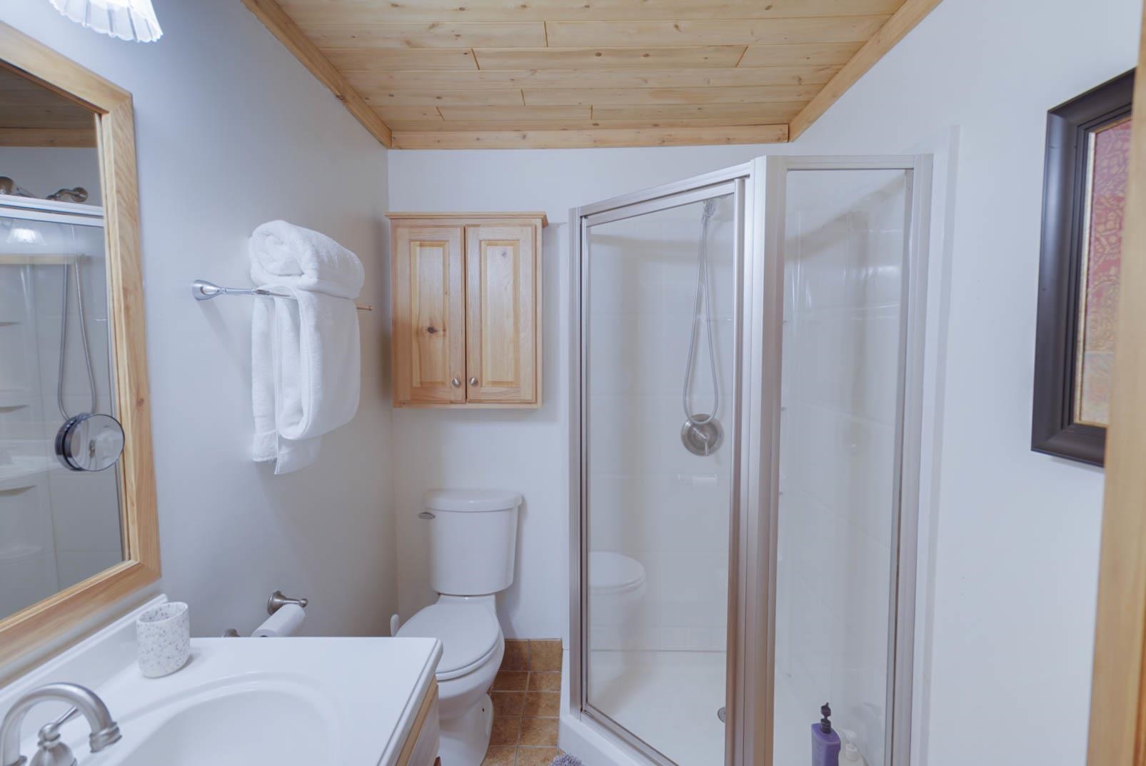 10565 White Pine Road Interlochen, MI 49643 - Photo 39 of 57 1924244-3cfcf8be-b3b3-4883-85ed-2d97fc83e7ce.JPG