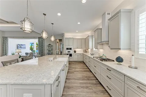 $1,890,000 | 8059 Waterbend Trail, Sarasota, FL 34240