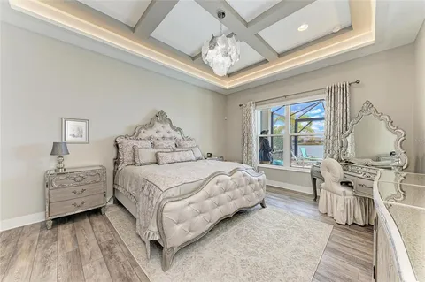 $1,890,000 | 8059 Waterbend Trail, Sarasota, FL 34240