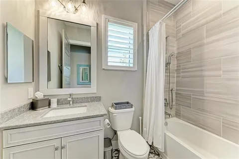 $1,890,000 | 8059 Waterbend Trail, Sarasota, FL 34240