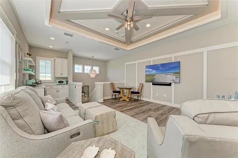 $1,890,000 | 8059 Waterbend Trail, Sarasota, FL 34240