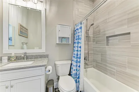 $1,890,000 | 8059 Waterbend Trail, Sarasota, FL 34240