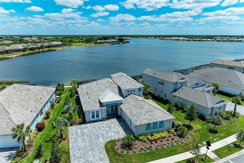 $1,890,000 | 8059 Waterbend Trail, Sarasota, FL 34240