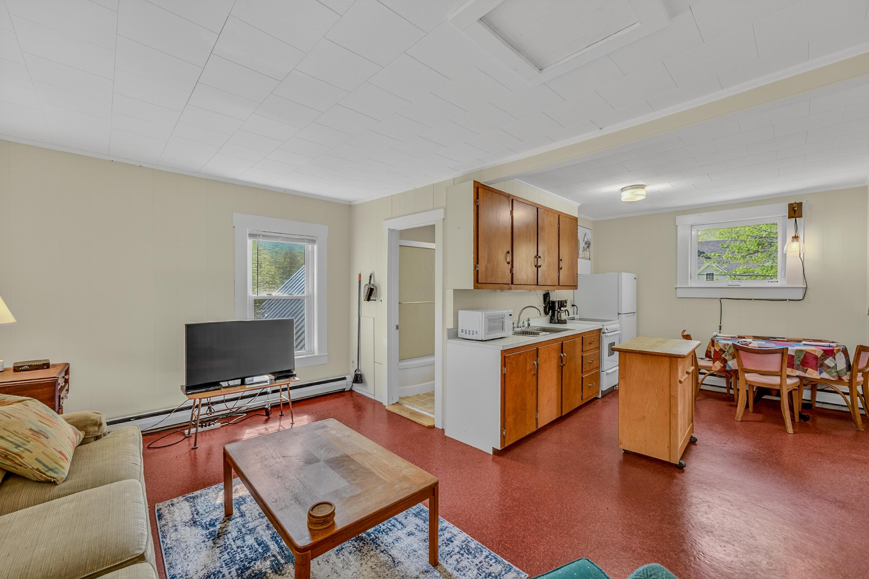 91 Meadow Street Bethlehem, NH 03574 - Photo 11 of 44