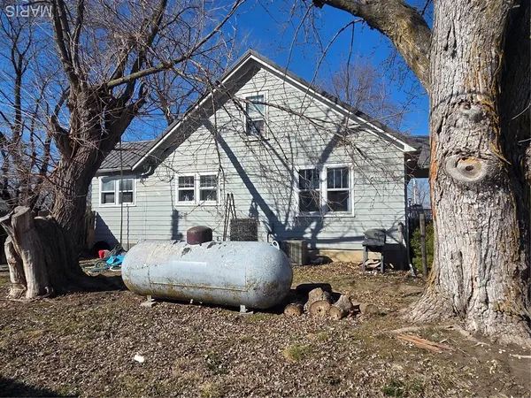 $82,000 | 2956 Hwy D, Philadelphia, MO 63463