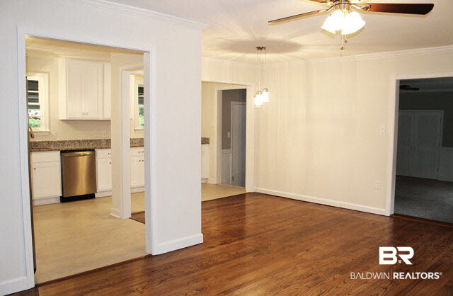 403 Thornton Place Mobile, AL 36609 - Photo 3 of 22