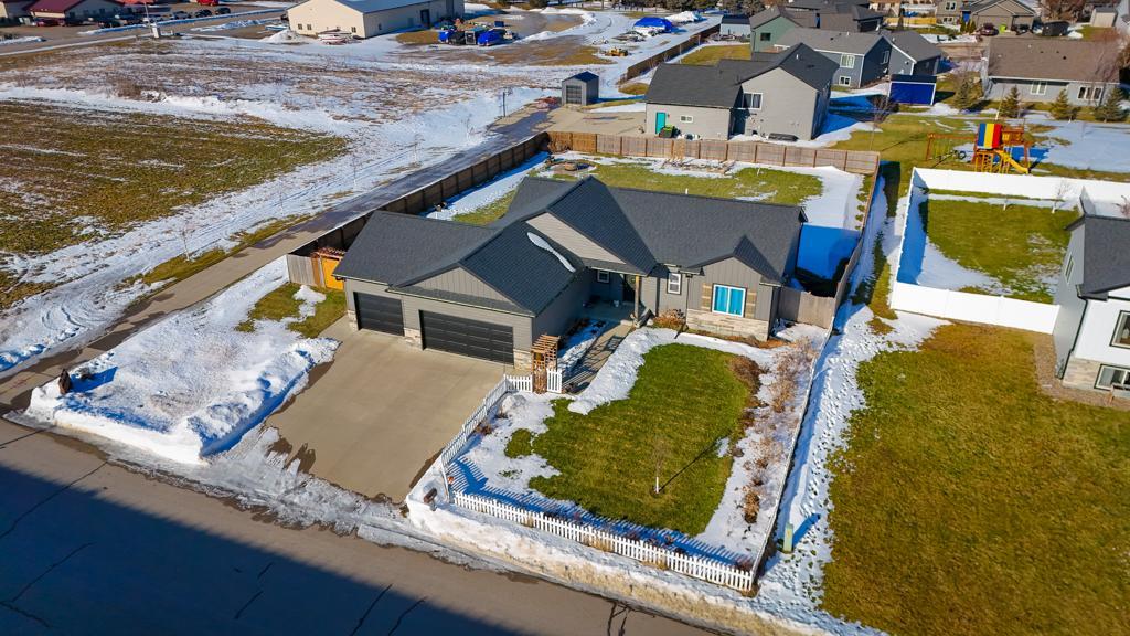 337 6th Street Dover, MN 55929 - Photo 2 of 29