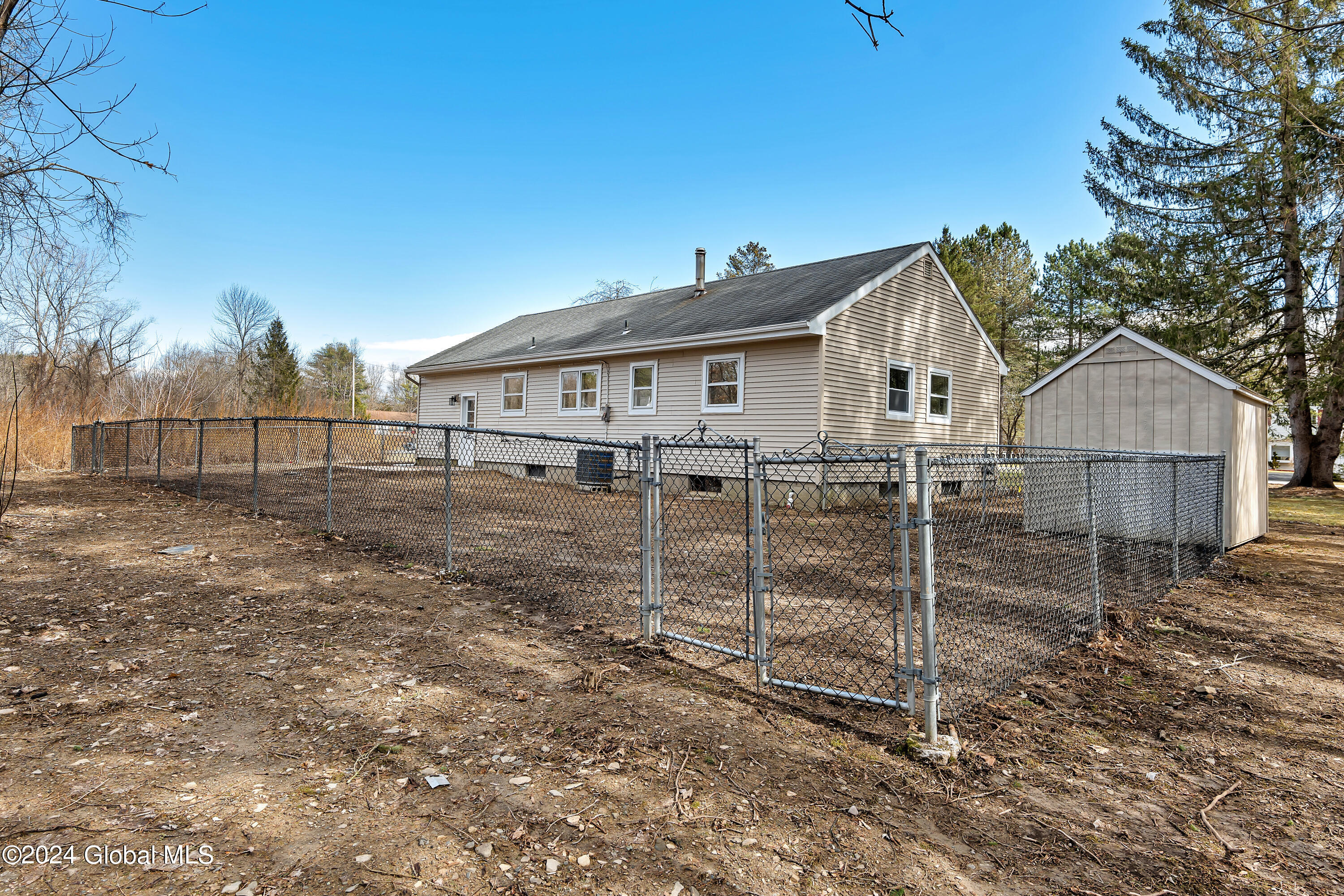 10 Meadow Road Rexford, NY 12148 - Photo 20 of 25 P1049138