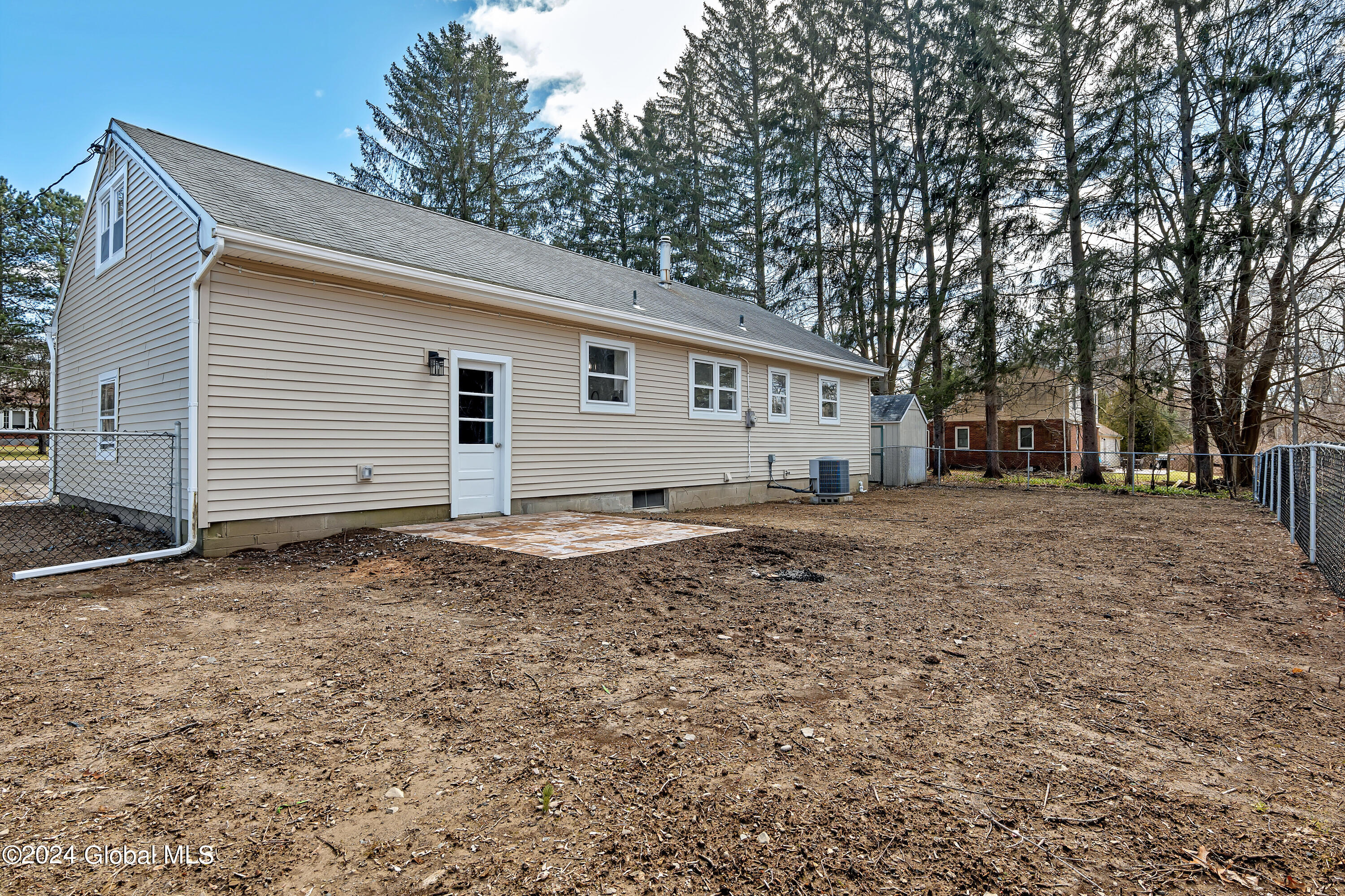 10 Meadow Road Rexford, NY 12148 - Photo 21 of 25 P1049153