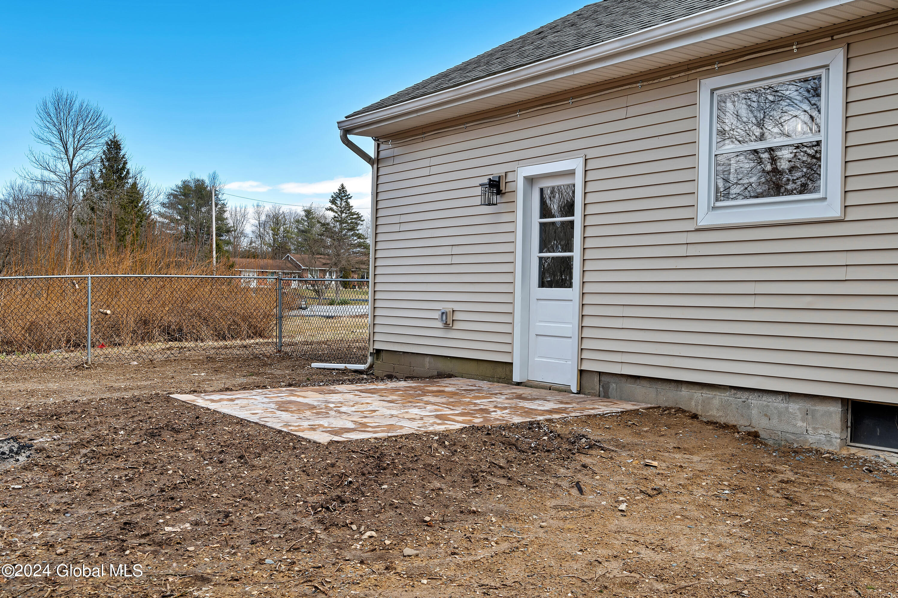 10 Meadow Road Rexford, NY 12148 - Photo 23 of 25 P1049148