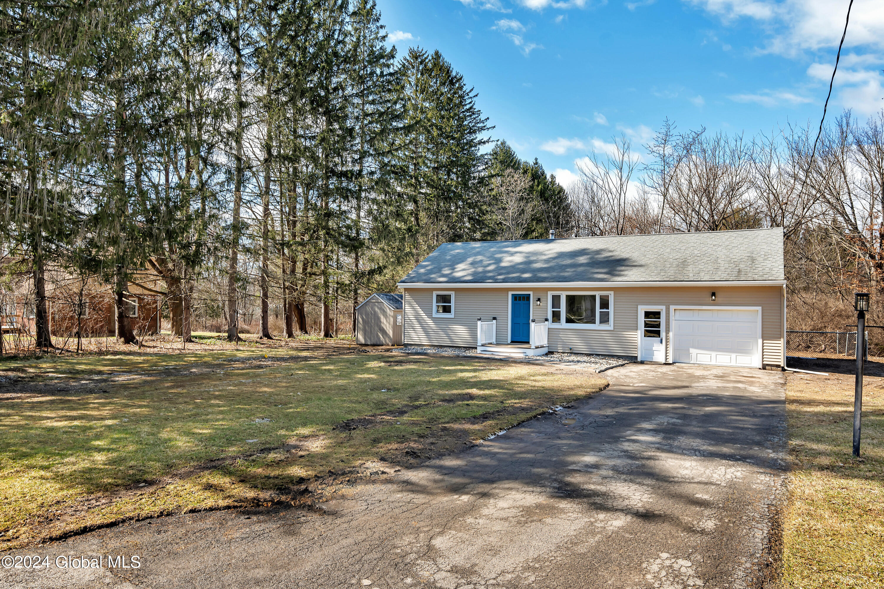 10 Meadow Road Rexford, NY 12148 - Photo 24 of 25 P1049128