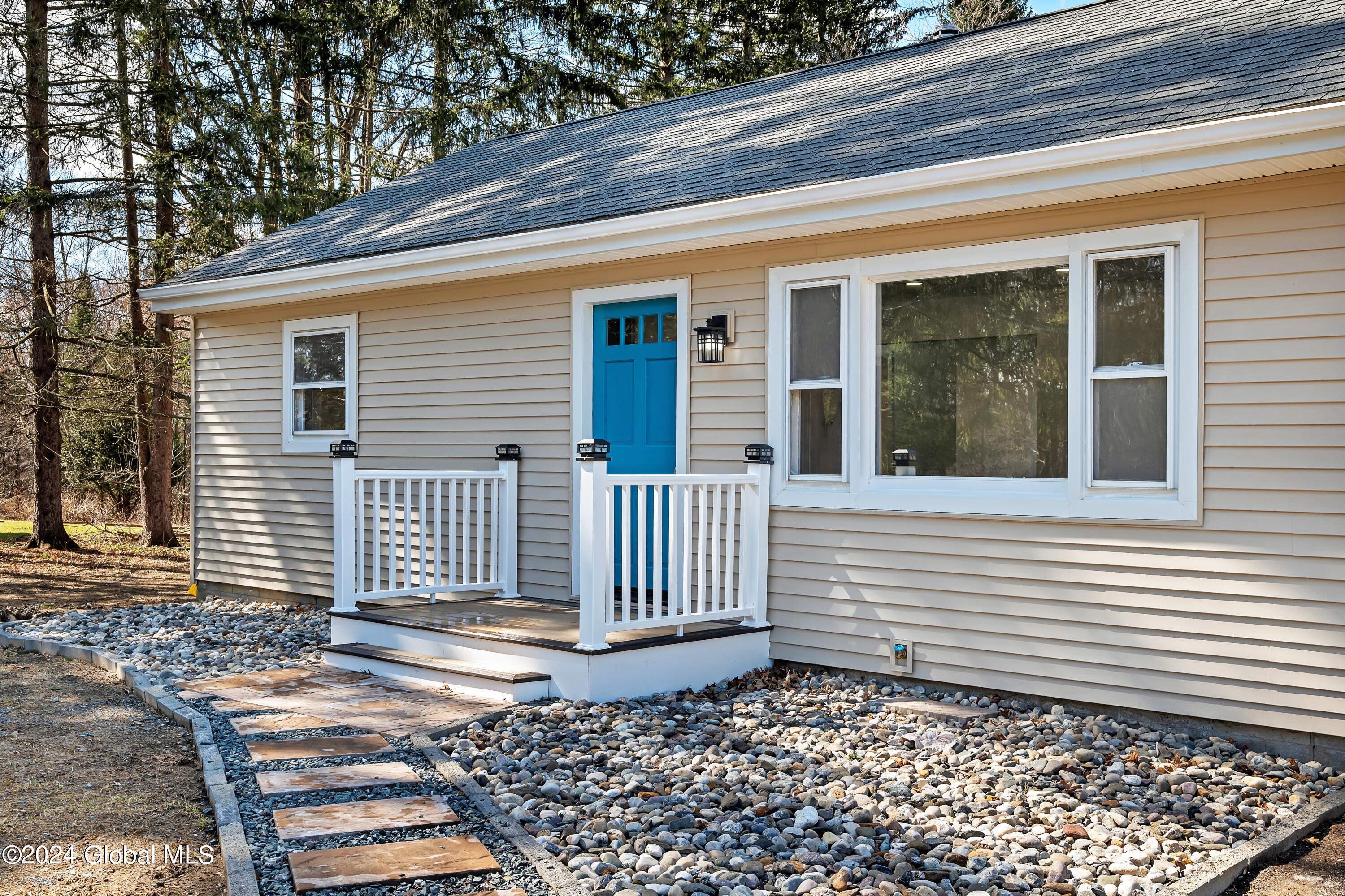 10 Meadow Road Rexford, NY 12148 - Photo 25 of 25 P1049133
