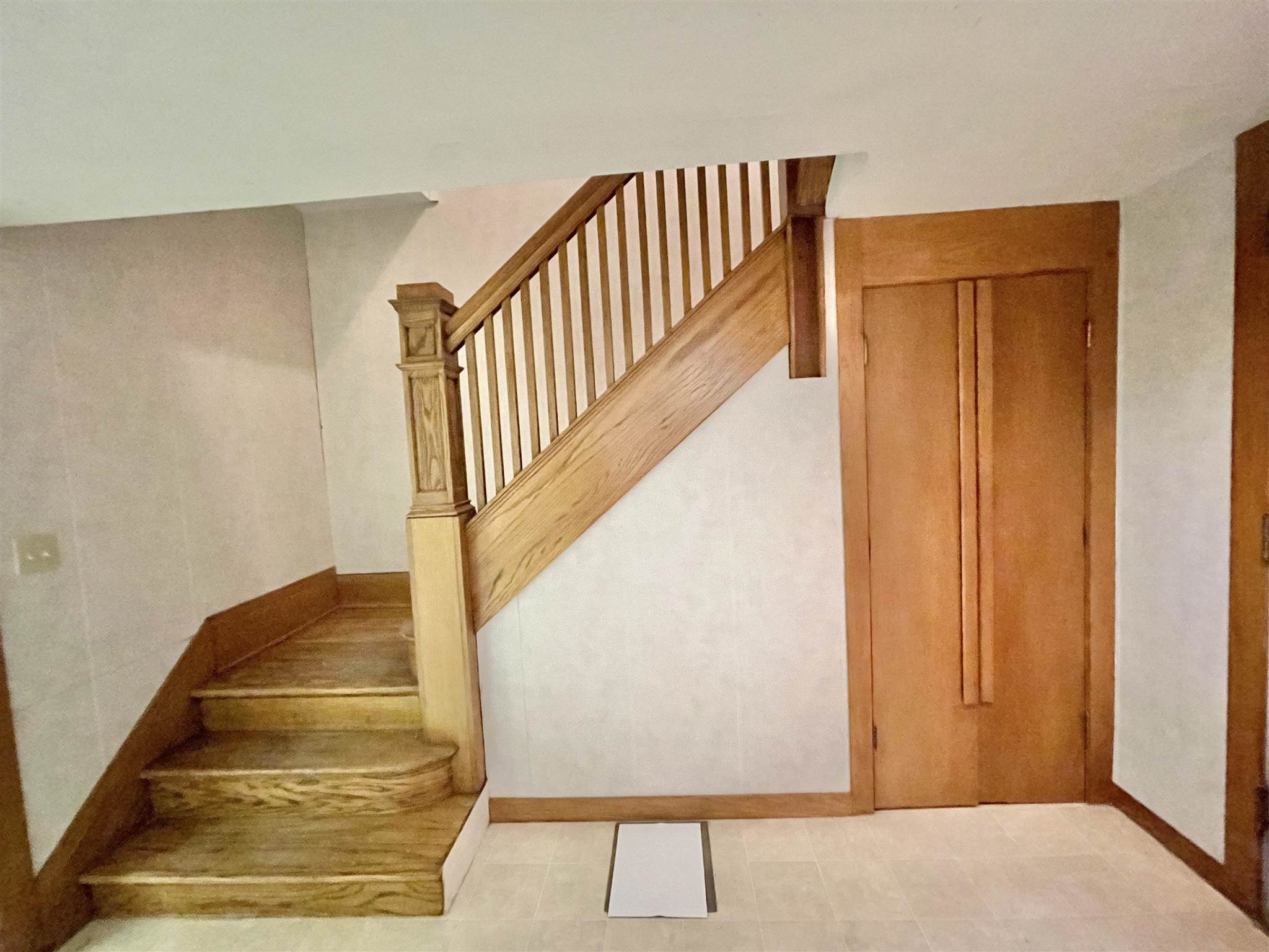818 North 2nd Street Clinton, IA 52732 - Photo 3 of 10 Gallery Image 3