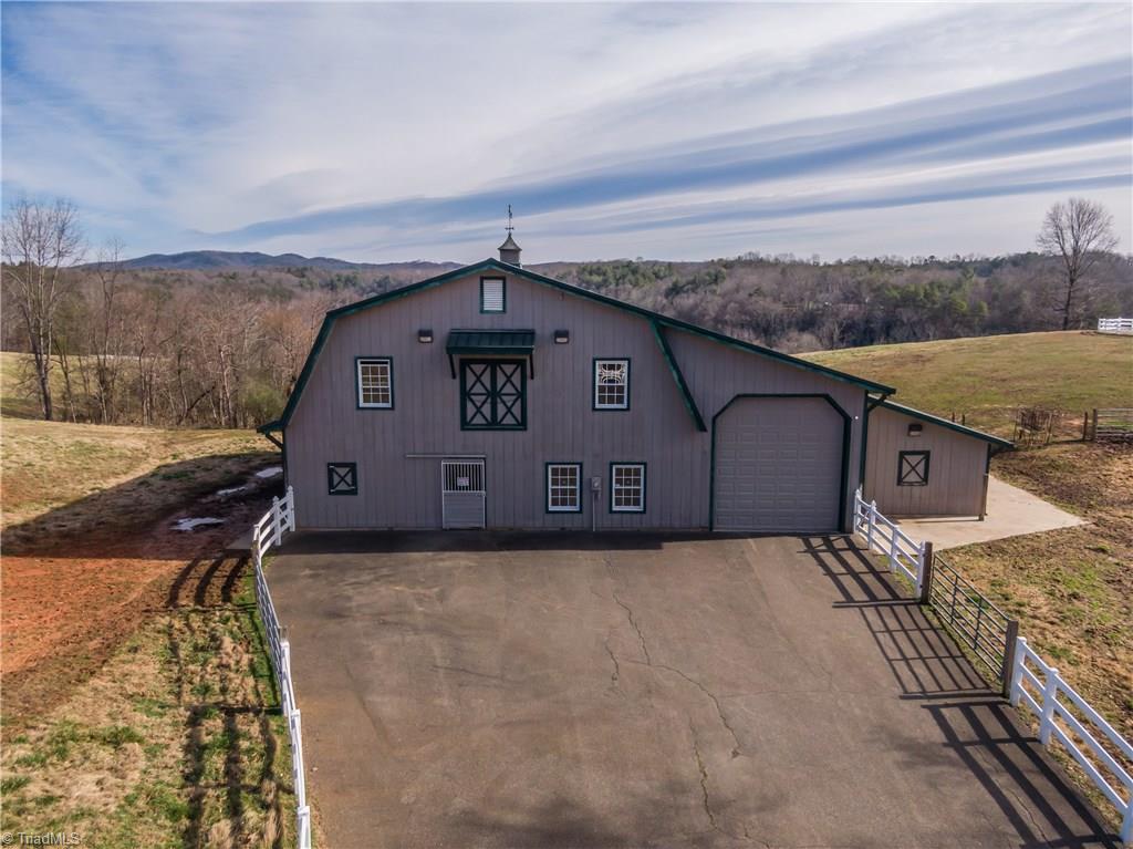 337 Crossingham Road Mount Airy, NC 27030 - Photo 22 of 28 Gallery Image 22