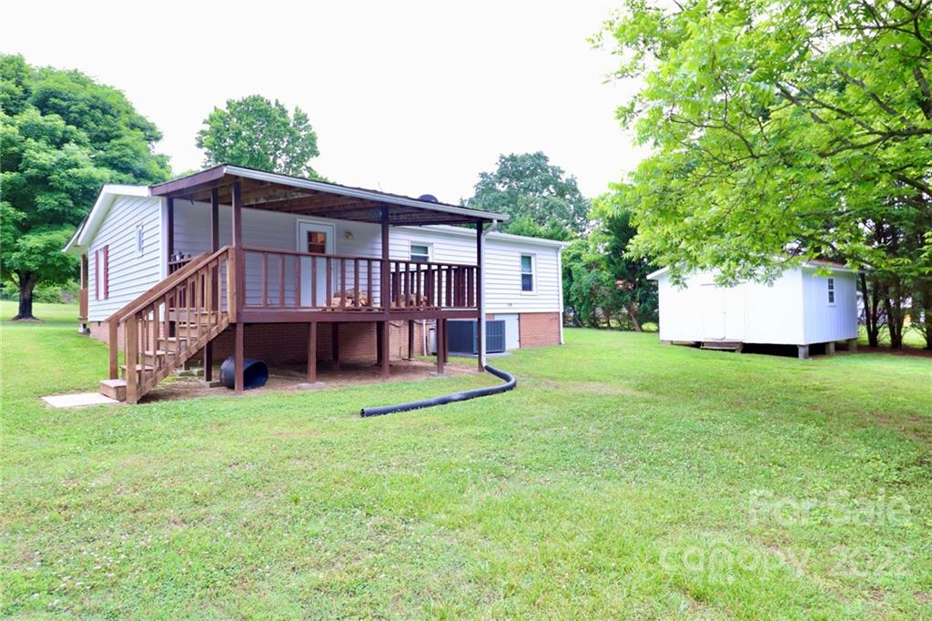 124 Downey Lake Road Dallas, NC 28034 - Photo 4 of 18 Gallery Image 4