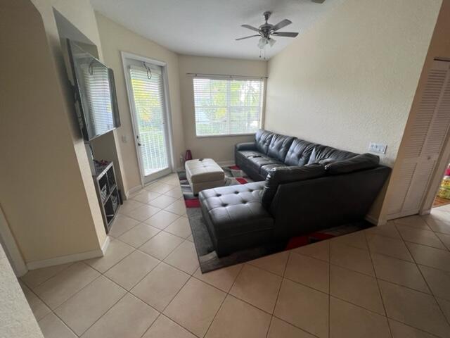 3115 Laurel Ridge Circle Riviera Beach, FL 33404 - Photo 12 of 21 IMG_8590