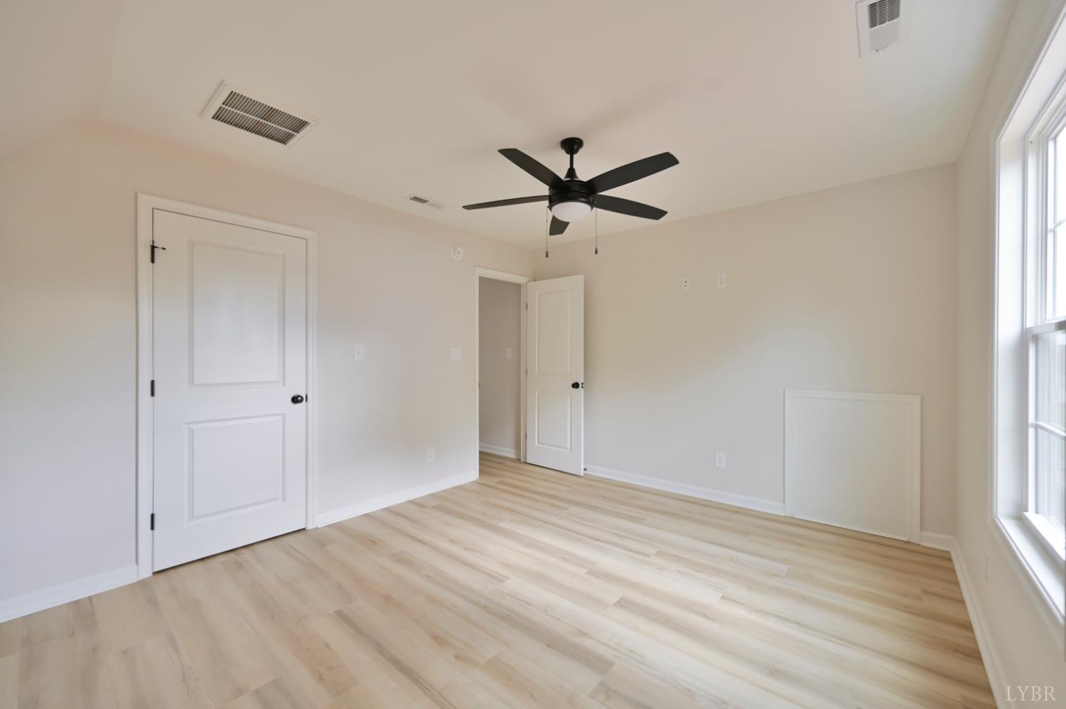 1843 Crockett Road Forest, VA 24551 - Photo 23 of 32 3rd bedroom, located upstairs