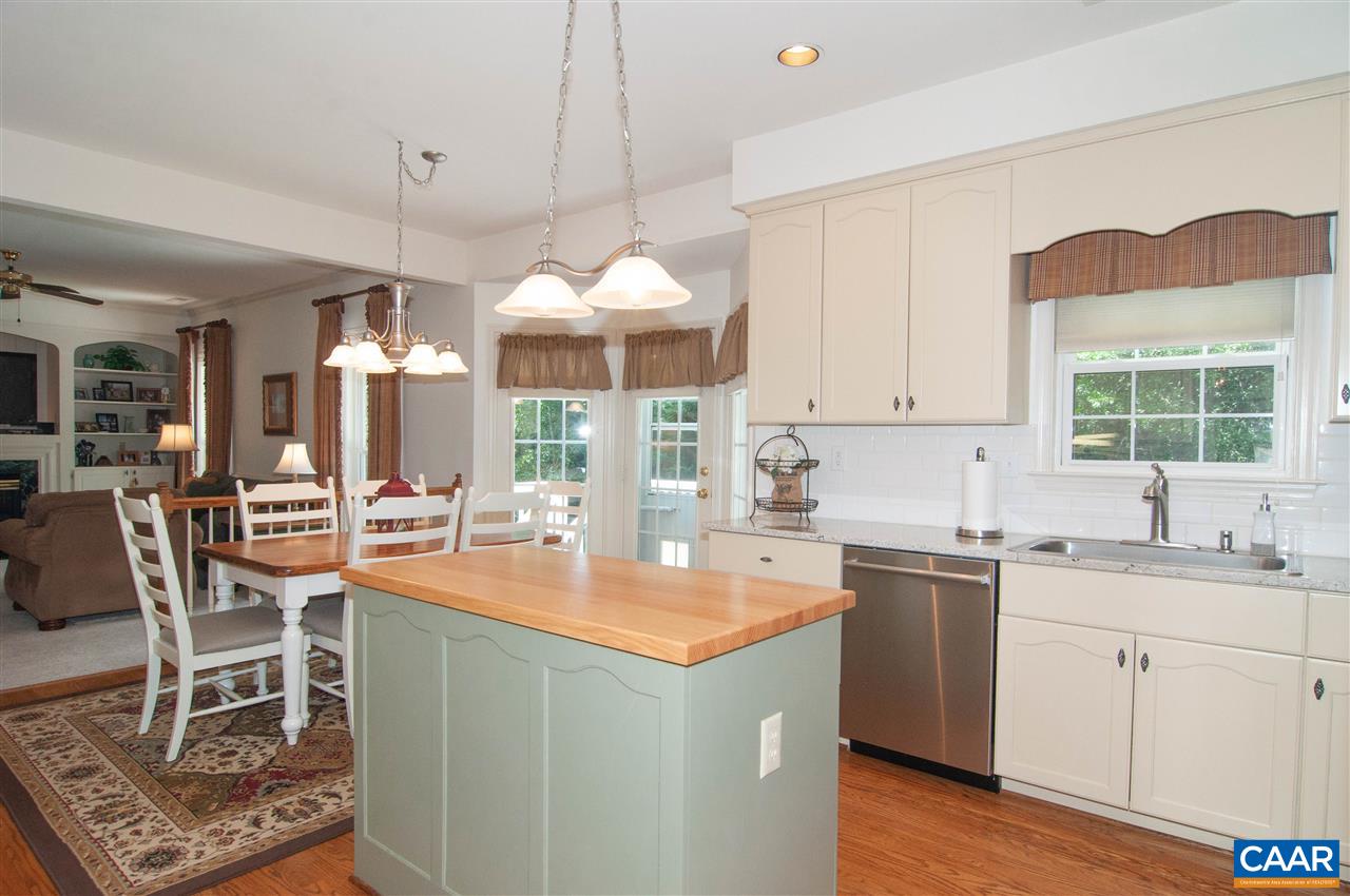 2889 Chimney Spring Charlottesville, VA 22911 - Photo 4 of 50 Gallery Image 4
