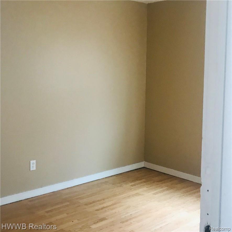 108 West Rutgers Avenue Pontiac, MI 48340 - Photo 9 of 11 Rutgers Bed1.jpg