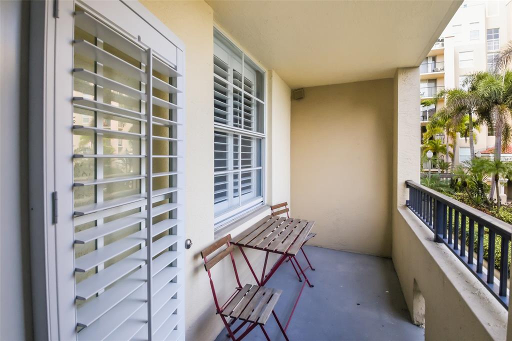 520 Southeast 5th Avenue, Unit 3208 Fort Lauderdale, FL 33301 - Photo 25 of 71 a view of a room with windows