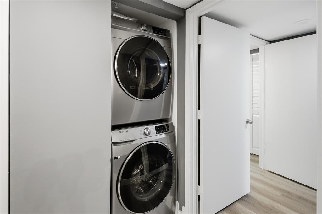 520 Southeast 5th Avenue, Unit 3208 Fort Lauderdale, FL 33301 - Photo 32 of 71 a view of a hallway with washer and dryer