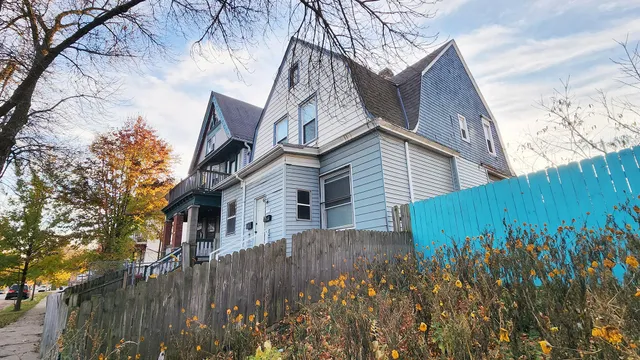 $160,000 | 1527 North 33rd Street, Milwaukee, WI 53208