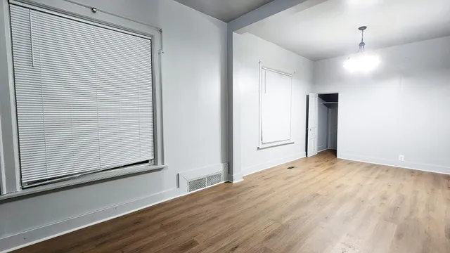 $160,000 | 1527 North 33rd Street, Milwaukee, WI 53208