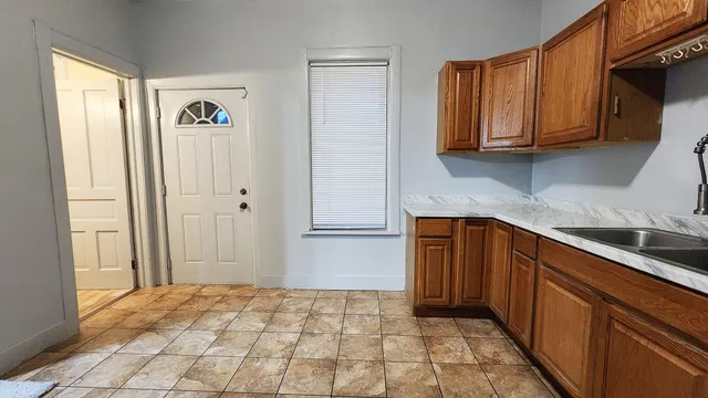 $160,000 | 1527 North 33rd Street, Milwaukee, WI 53208