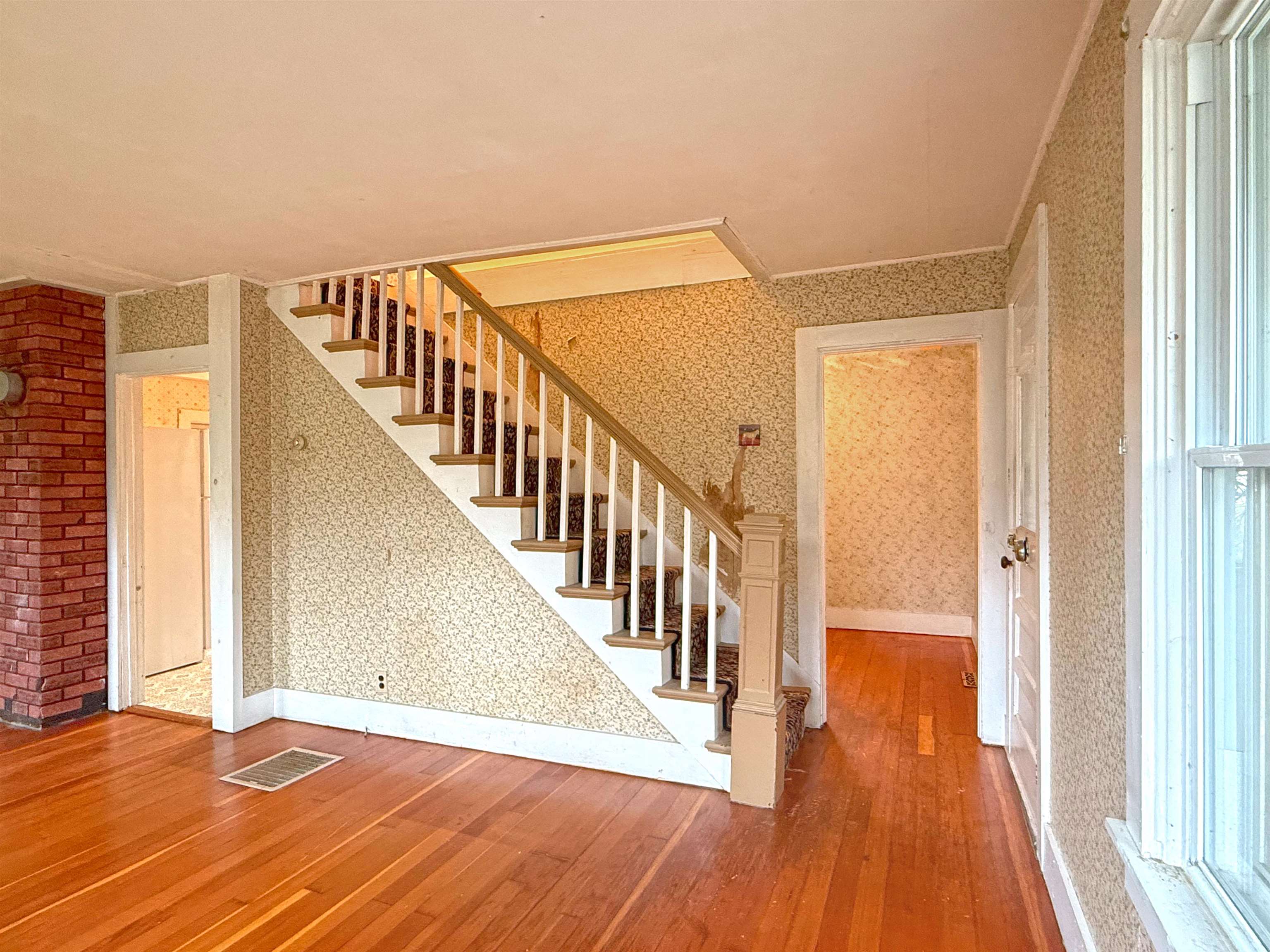 82 Ossie Road Middlebury, VT 05753 - Photo 11 of 30