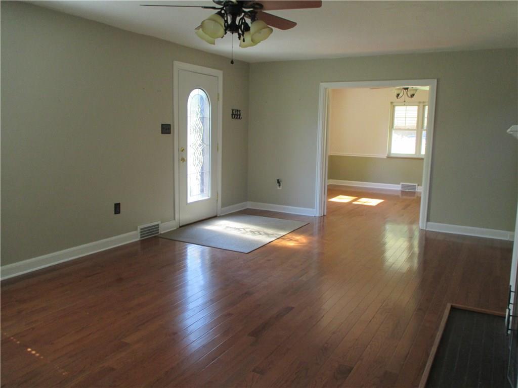 1900 Tuscarawas Road Beaver, PA 15009 - Photo 4 of 25 View of living room with entryway
