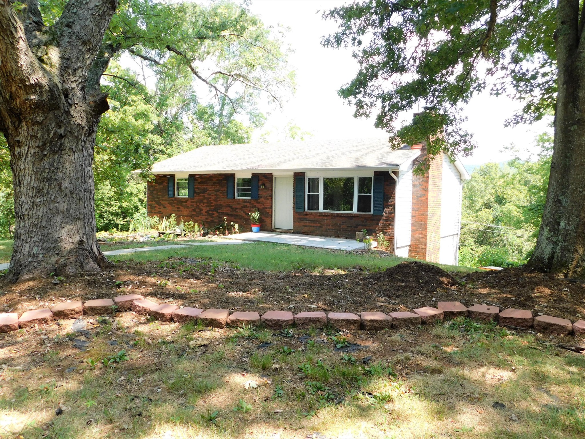 1804 Lundy Road Knoxville, TN 37920 - Photo 1 of 16 Gallery Image 1