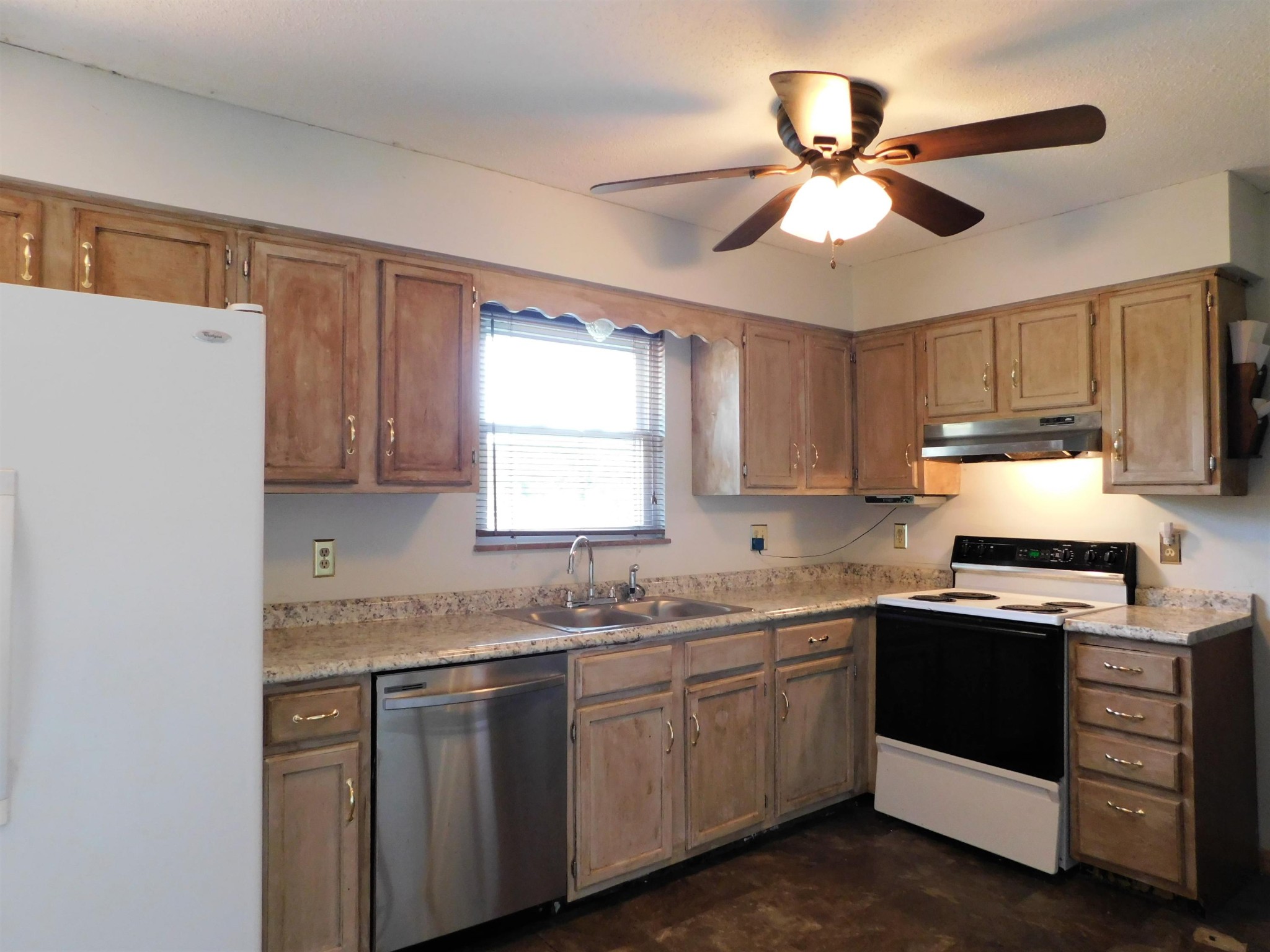 1804 Lundy Road Knoxville, TN 37920 - Photo 2 of 16 Gallery Image 2