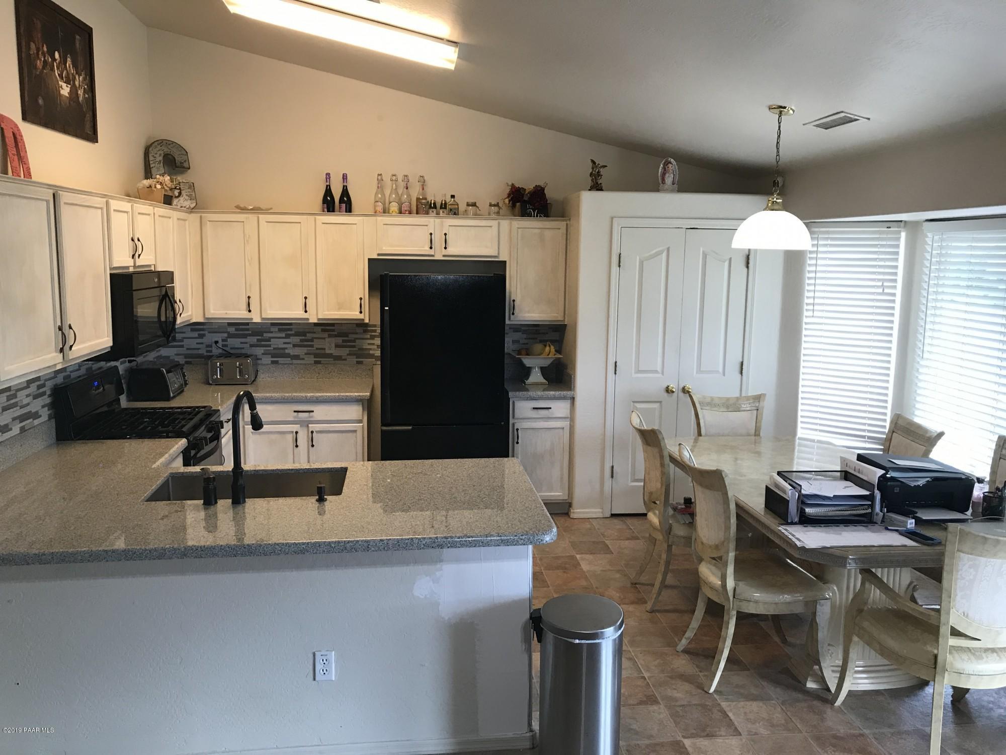 4716 North Meixner Road Prescott Valley, AZ 86314 - Photo 7 of 26 07_683A7A7F-6950-4707-8C26-7FB46F1472DB