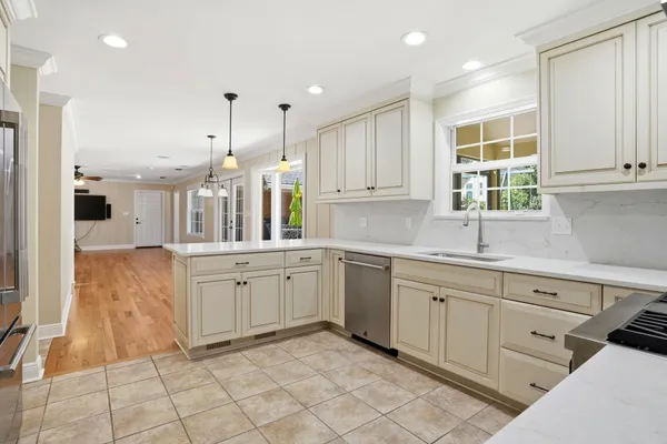 $899,900 | 3505 Cedar Ln Drive, Tallahassee, FL 32312
