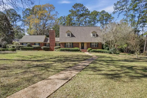 $899,900 | 3505 Cedar Ln Drive, Tallahassee, FL 32312