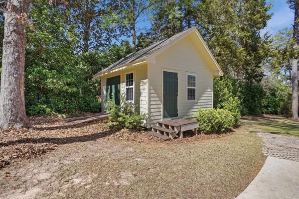 $899,900 | 3505 Cedar Ln Drive, Tallahassee, FL 32312