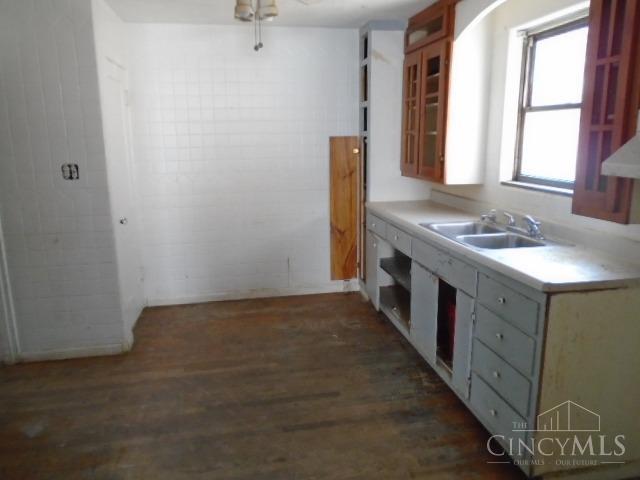 4181 Race Road Cincinnati, OH 45211 - Photo 5 of 17 Gallery Image 5
