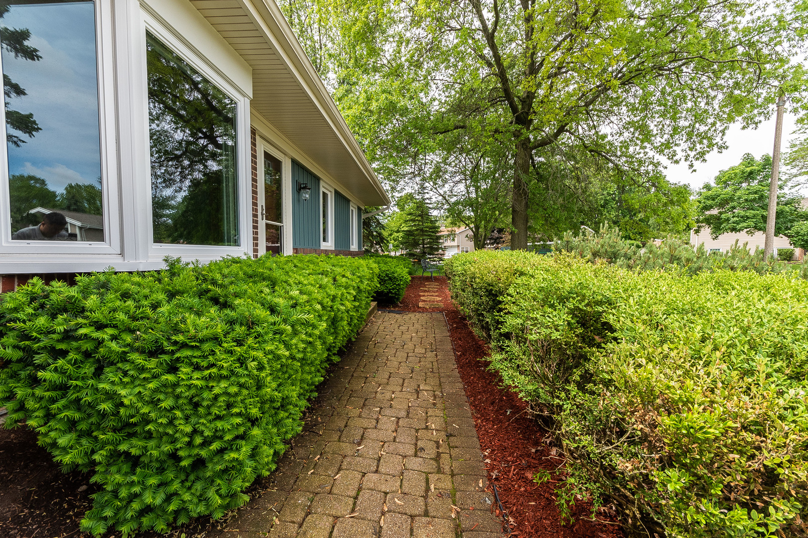 993 Pheasant Ridge Drive Lake Zurich, IL 60047 - Photo 25 of 25 a view of a garden with pathway