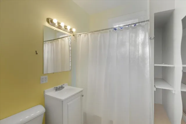 $1,790 | 3107 North Bernard Street, Unit 2, Chicago, IL 60618