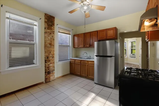 $1,790 | 3107 North Bernard Street, Unit 2, Chicago, IL 60618