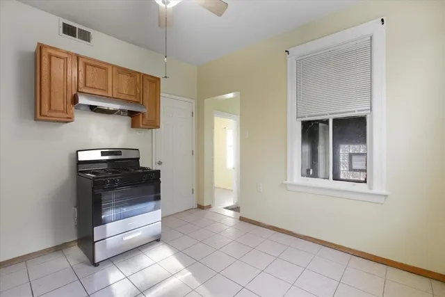 $1,790 | 3107 North Bernard Street, Unit 2, Chicago, IL 60618