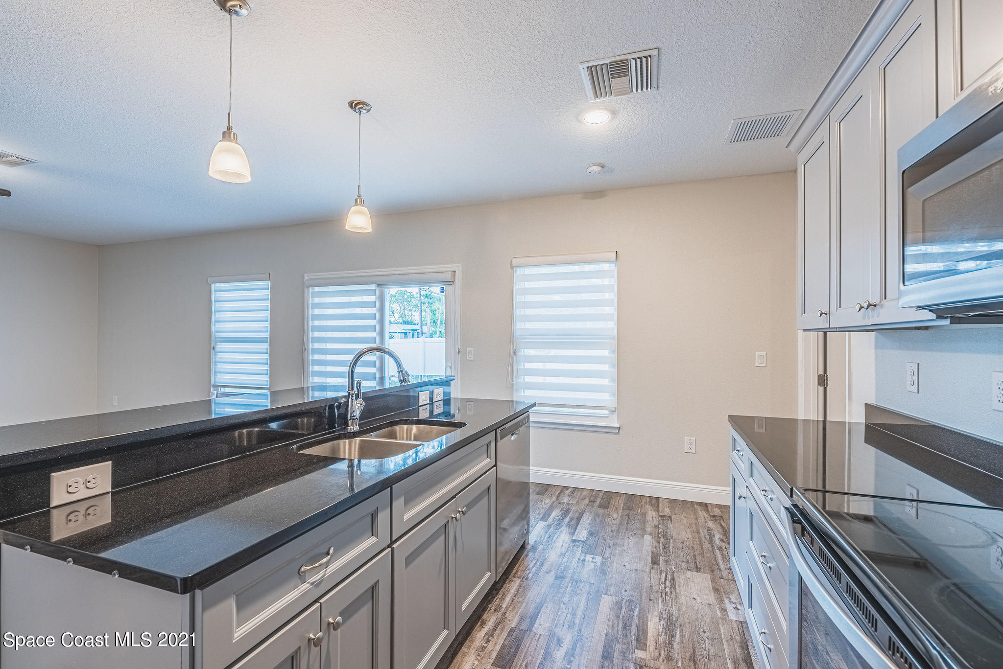 1391 Whitehurst Road Southwest Palm Bay, FL 32908 - Photo 11 of 73 JC7_4566-HDR