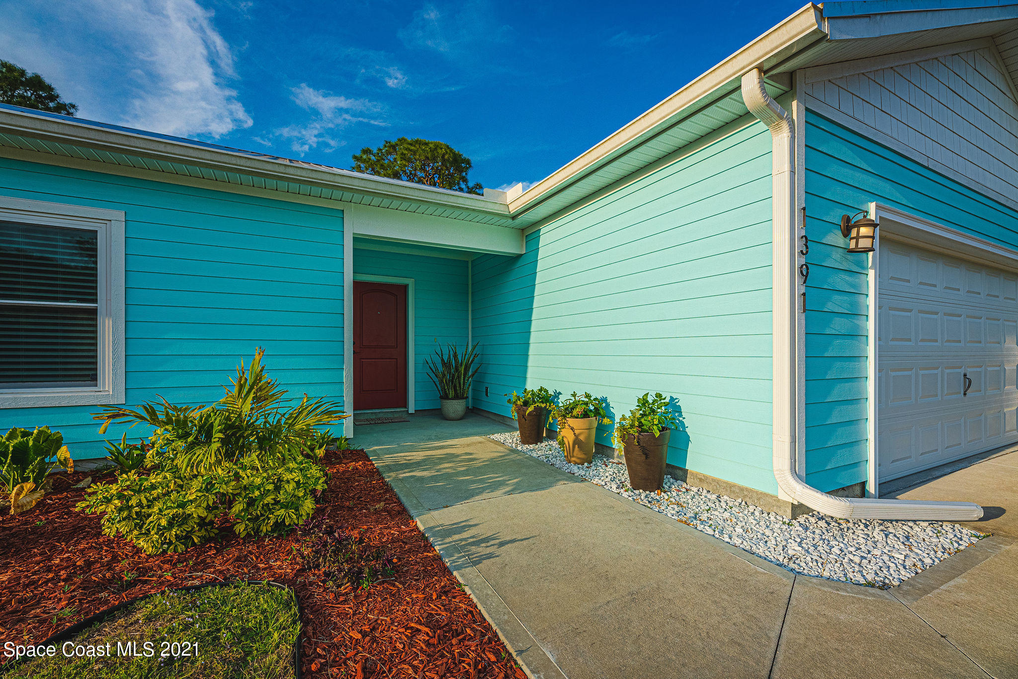 1391 Whitehurst Road Southwest Palm Bay, FL 32908 - Photo 5 of 73 JC7_4458-HDR