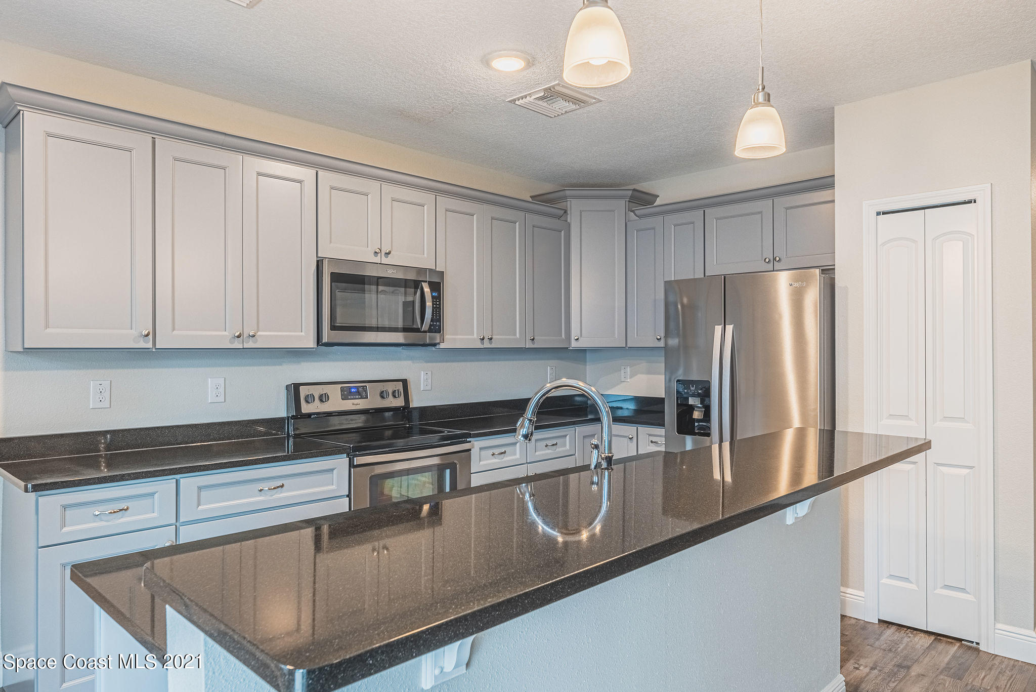 1391 Whitehurst Road Southwest Palm Bay, FL 32908 - Photo 9 of 73 JC7_4556-HDR