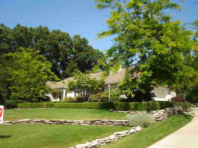 232 Stephens Road Grosse Pointe, MI 48236 - Photo 12 of 12 31040825-11.JPG