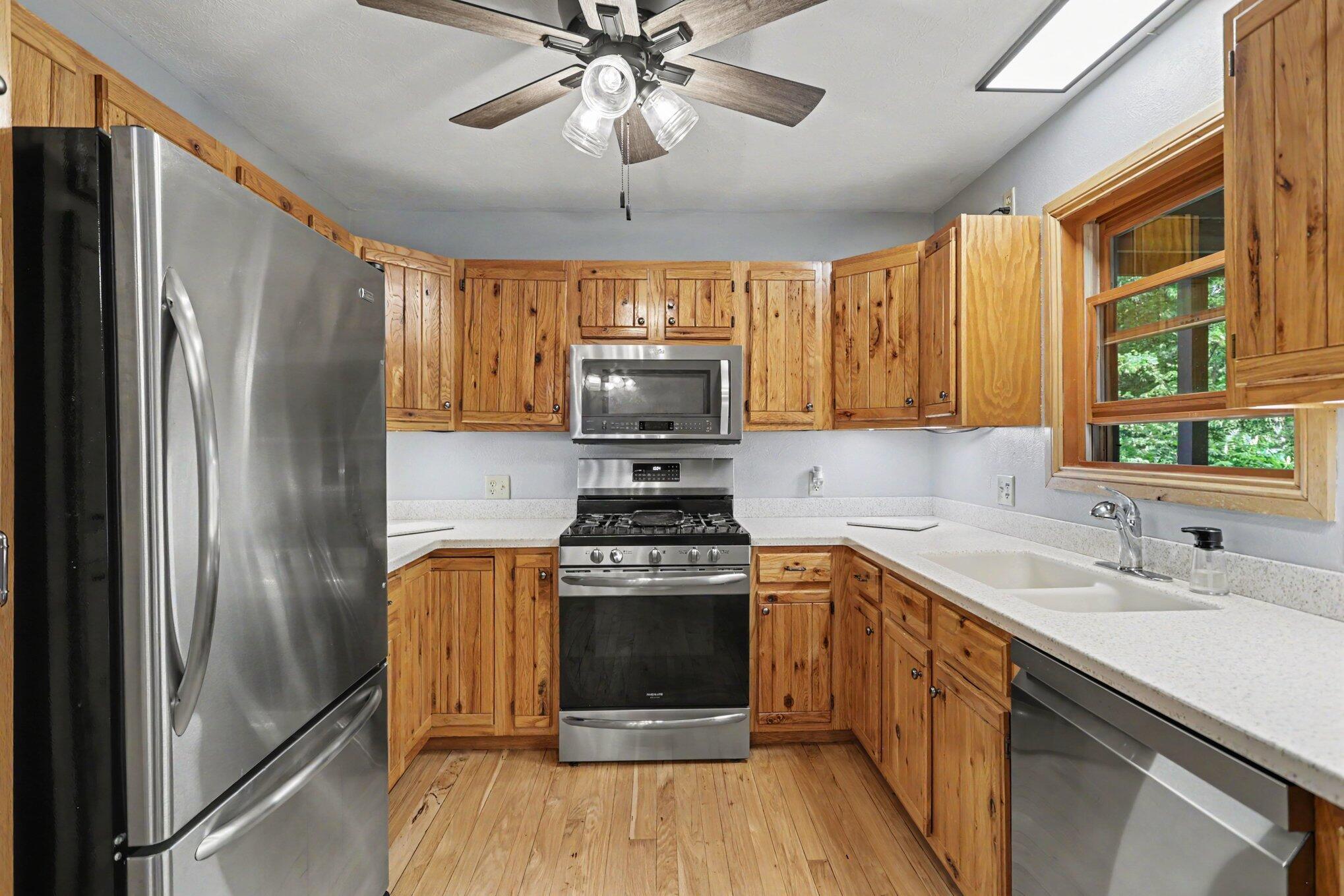 9411 Evart Road Nashville, MI 49073 - Photo 5 of 42 005_file_4400