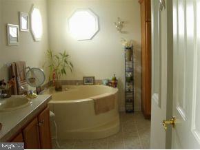 108 Oak Ridge Lane Manahawkin, NJ 08050 - Photo 7 of 11 Gallery Image 7